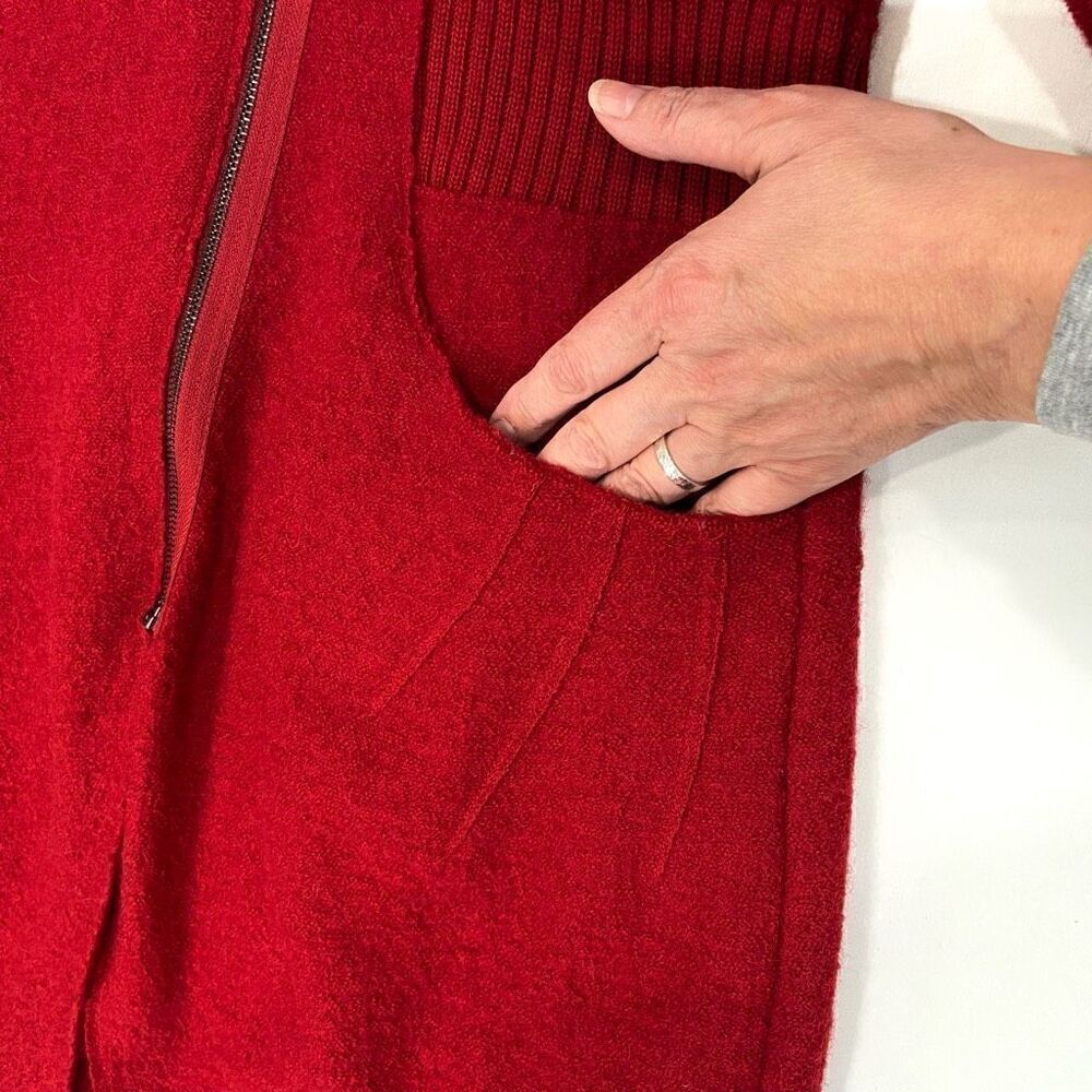 STELLA CARACASI Talk of the Town Boiled Wool
Jacket in Pomodoro - Picture 5 of 11